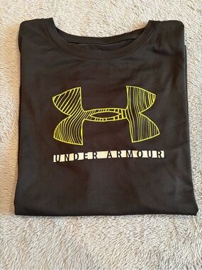 Under Armour Black Short Sleeve Tee with Yellow Logo